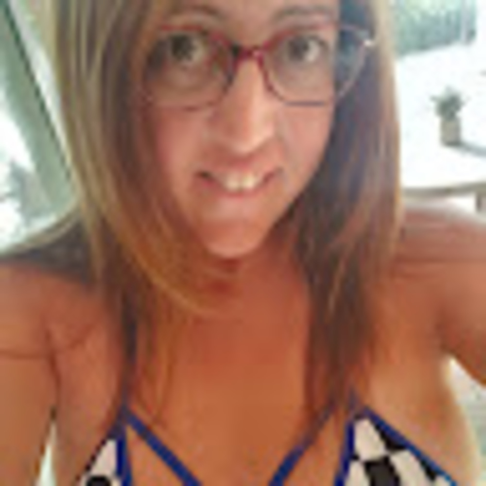 Meet your Posher, Candis